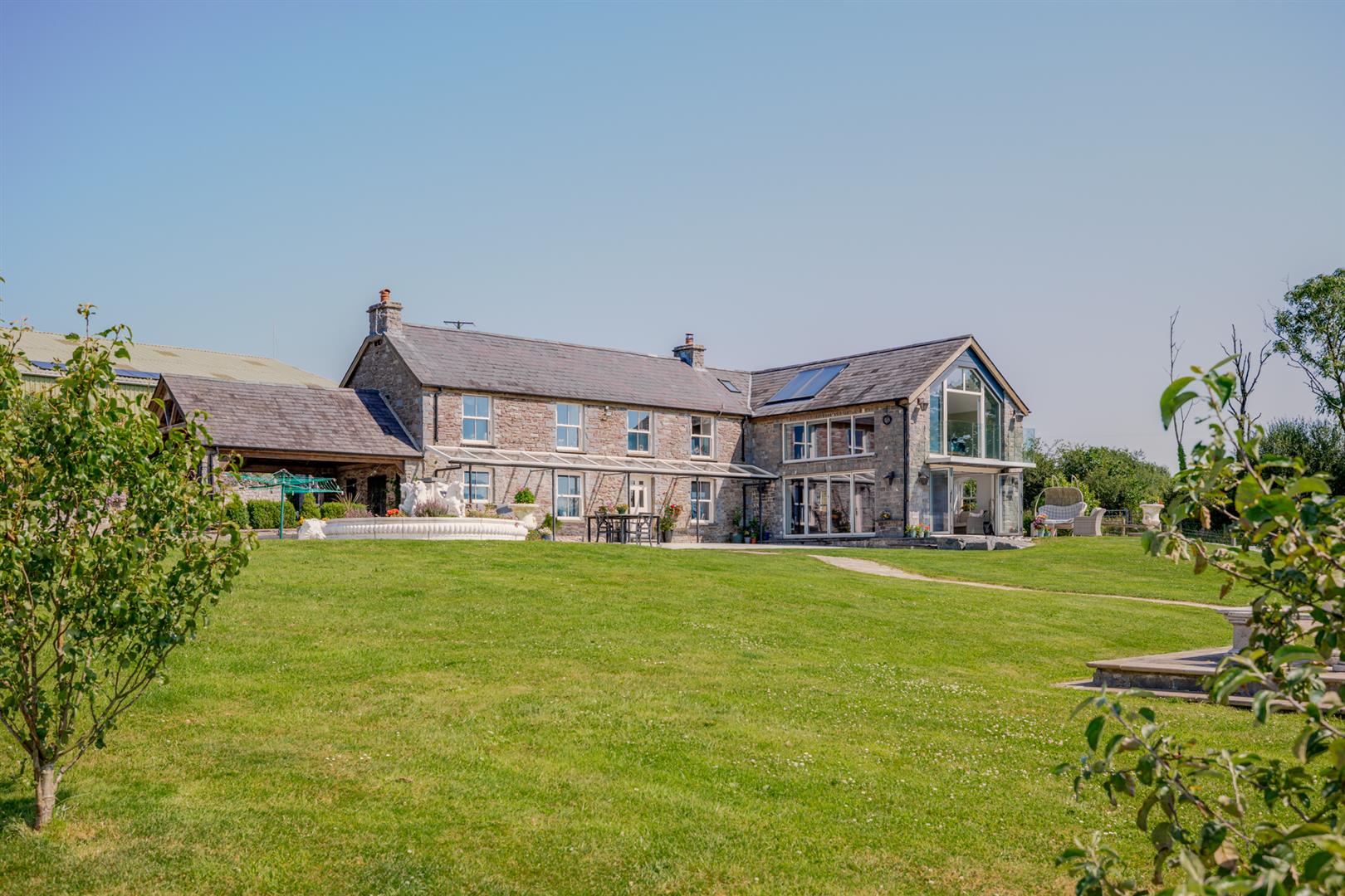 Pen Y Banc, Llangyndeyrn, Kidwelly, SA17 5ES